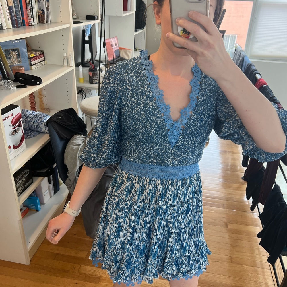 Alice + Olivia Blue Floral Mini Dress - Picture 5 of 6